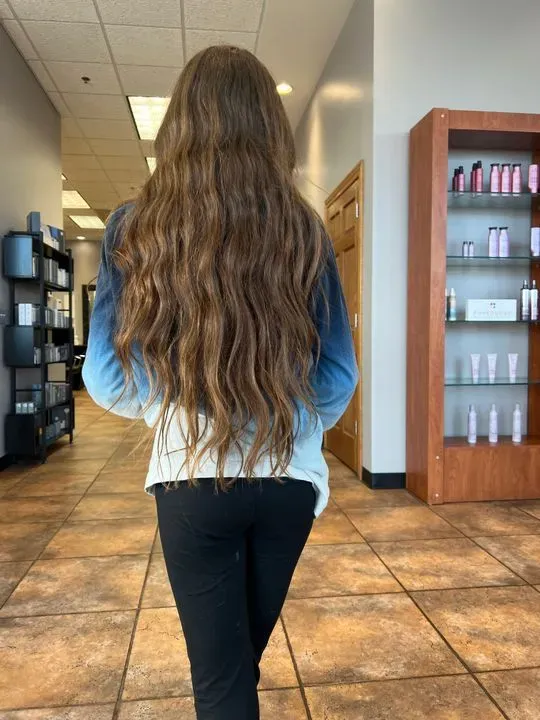 https://cdn.salonspotlight.com/photos/NZ38H9H5gwyulrLxcSOF/80a38059-ff92-4fab-9084-a65ee4009703_720x720