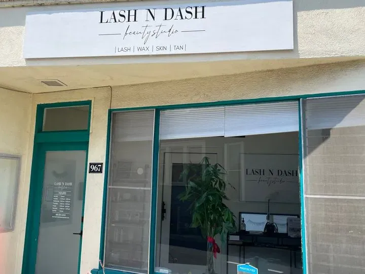 https://cdn.salonspotlight.com/photos/Nb72Hdqw4x05uk1y5FLb/4621d181-0135-4530-99d1-6ea3ceb1cdcd_720x720