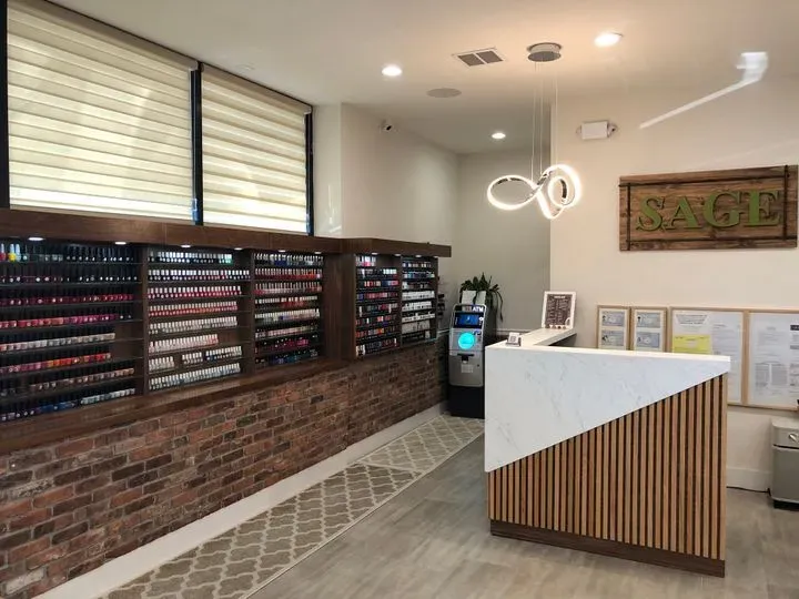 https://cdn.salonspotlight.com/photos/NbBwacf2QmdAzUY8T190/6815fc08-59f5-46df-9b32-6e4d8be55234_720x720