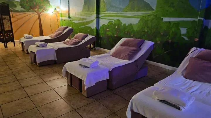 https://cdn.salonspotlight.com/photos/Nchu47dnG4MNLwJfEbp9/34c7a871-3a9d-44ba-a518-8c211e254041_720x720