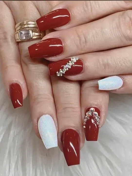 https://cdn.salonspotlight.com/photos/NdG2kpGRDlHoElYaaH0d/66546752-6b36-4ad0-a661-7c22888f894a_720x720