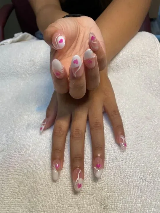 https://cdn.salonspotlight.com/photos/NdG2kpGRDlHoElYaaH0d/aacf6f29-d4a4-4422-9811-7ca0e9ecef68_720x720