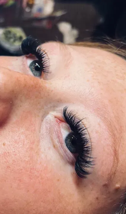 https://cdn.salonspotlight.com/photos/NdncFQH3hF0eupUKzlcj/3d7094c7-50a2-4c8a-af39-6f81a6b2cd97_720x720