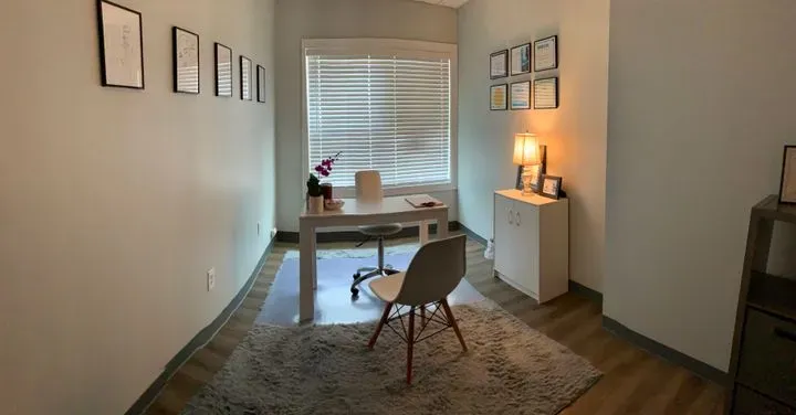 https://cdn.salonspotlight.com/photos/NfRMtnQvAzoSP6fHtRXE/dee08241-f8d6-4cc7-a441-c3b6ef6a53a4_720x720