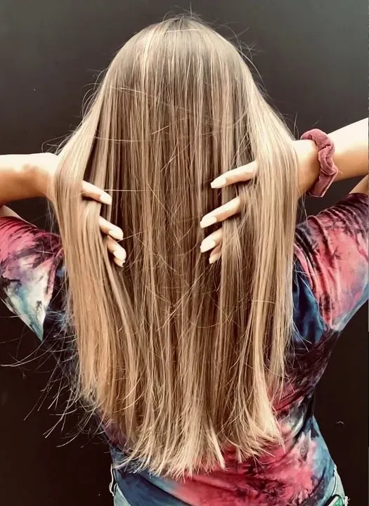 https://cdn.salonspotlight.com/photos/NfpWOXWBzVX1d4tERjz2/3c5877d2-99bd-4c05-85a1-8f90ef92aff4_720x720
