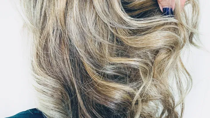 https://cdn.salonspotlight.com/photos/NfpWOXWBzVX1d4tERjz2/d618714e-e113-40ca-86b3-4734f732ef14_720x720