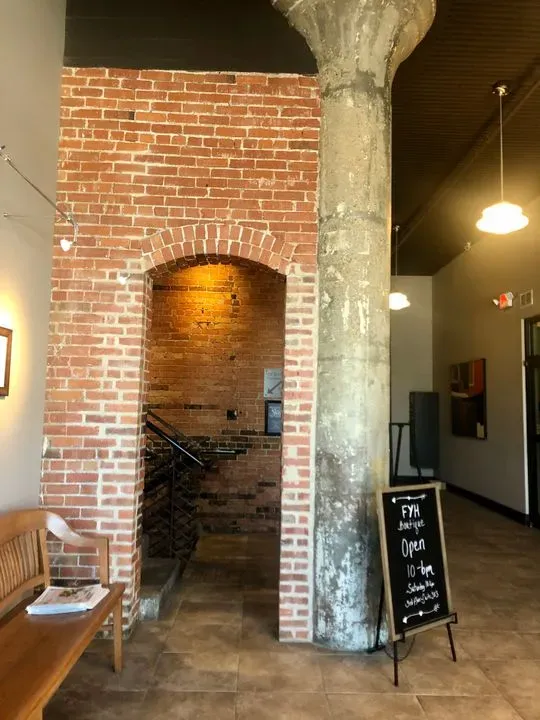https://cdn.salonspotlight.com/photos/NiQnRlCr5qQfoPrvHJep/919e342d-44c5-432a-b6e9-4ca184a5d7ba_720x720