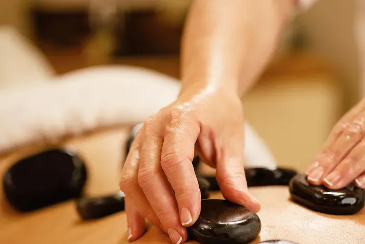 https://cdn.salonspotlight.com/photos/Nj9XVDkIeWXuCTDC0ZwT/e3d67424-ce5c-4346-91cf-dfaa7939401c_720x720