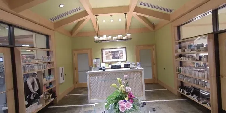 https://cdn.salonspotlight.com/photos/Nlo5LmTGSGEgAJQvWb48/12d4b12d-960c-492d-80b7-f46a3a80ee58_720x720