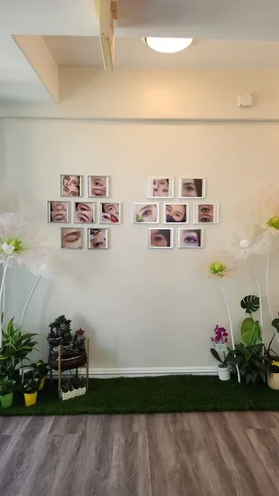 https://cdn.salonspotlight.com/photos/Nm2wNaStyN3yiLGUIiQQ/3aabba5d-f6ea-4c3f-8a05-655138aa8358_720x720