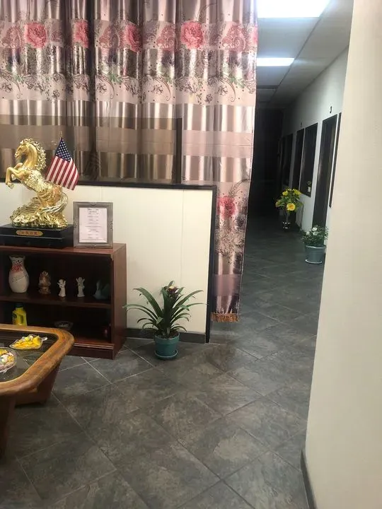 https://cdn.salonspotlight.com/photos/NosSxGqd1SPggSYFiOF2/57c6fa1f-c990-4484-b0ca-3087d5009457_720x720