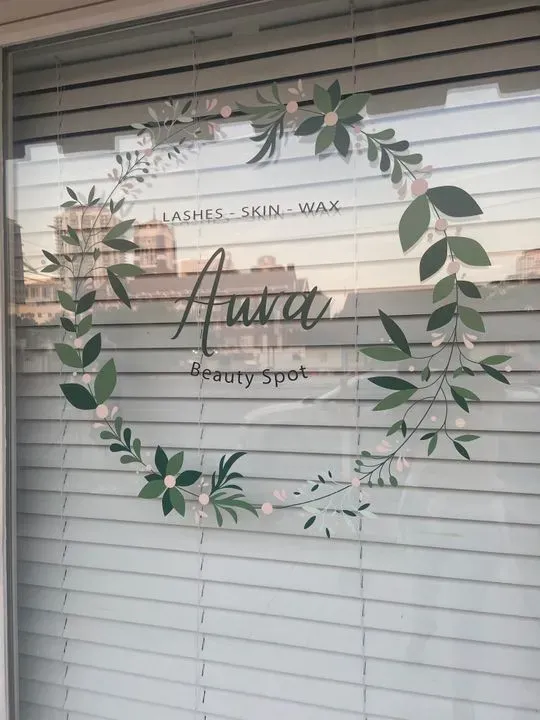 https://cdn.salonspotlight.com/photos/NycgNvshYVZSHpU3QkdB/81c986b7-8b44-45a0-ad53-cd38d8a2ad40_720x720