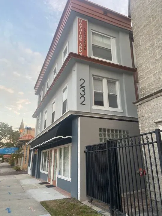 https://cdn.salonspotlight.com/photos/NycgNvshYVZSHpU3QkdB/d2ef0ea7-5cab-4b30-8863-0fd4cfa6fdb8_720x720