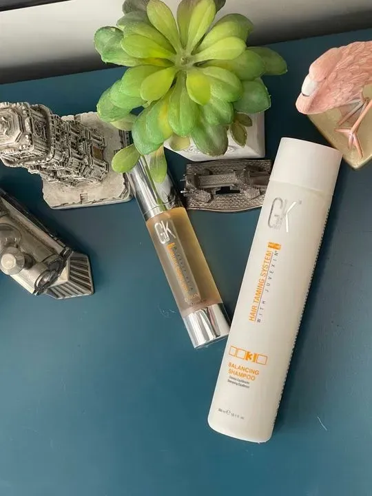https://cdn.salonspotlight.com/photos/O1KUNeB09jxhKMuz05rV/026eaa0f-8d05-4c12-8e49-ea91f8ce2c4a_720x720