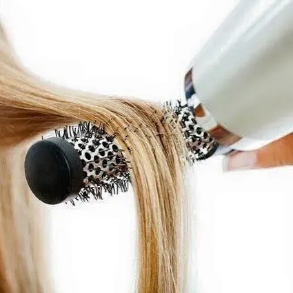 https://cdn.salonspotlight.com/photos/O26JAaAJEVDb0AQH4xvX/7eaefdc9-852f-4ada-9a43-5848b78ec19b_720x720