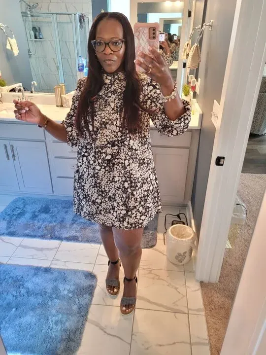 https://cdn.salonspotlight.com/photos/O5y0sGsFsSvDCw9vyHX5/bbbaeda1-757c-44c3-ab03-d905533bf5c4_720x720