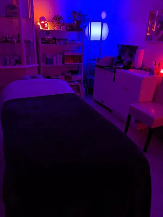 https://cdn.salonspotlight.com/photos/O6ExOu8oeJBWqI8JfK80/47d66e8a-8313-44bc-bc0d-31f20b0a826b_720x720