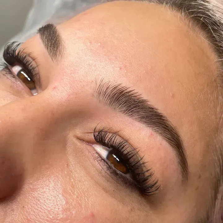 https://cdn.salonspotlight.com/photos/O6y4Cd3klc0w3MV2i0eE/a1806654-5e53-41cf-bce5-b35b8da2dfda_720x720