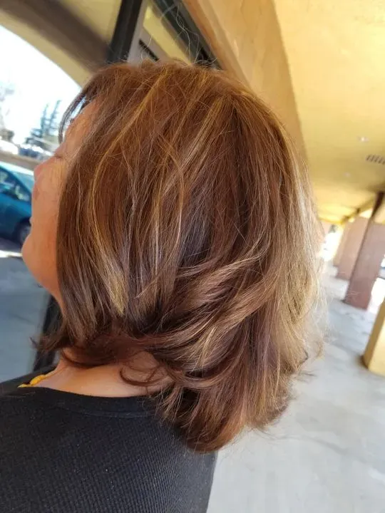https://cdn.salonspotlight.com/photos/O7nTYw36K6LuxrkNpPAz/33968772-0774-4acf-99fb-73df430525ee_720x720