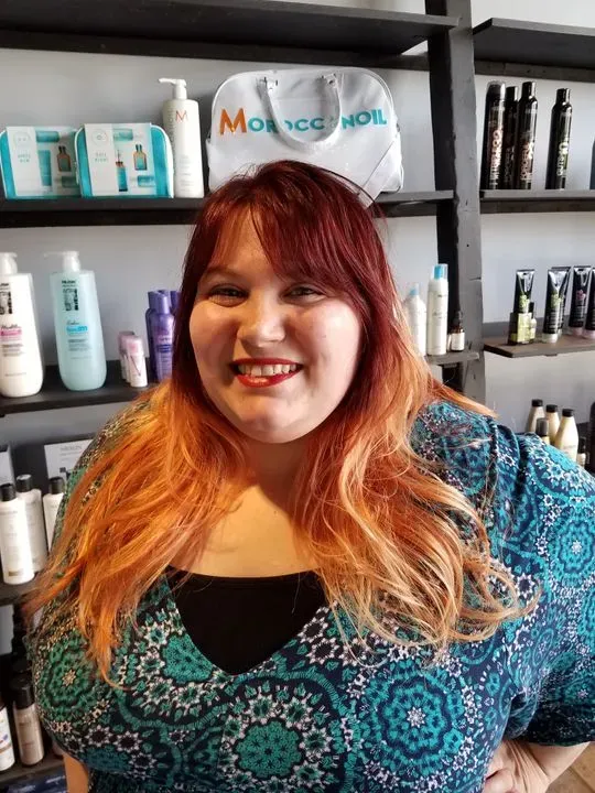 https://cdn.salonspotlight.com/photos/OABuyT1B012SpYvHMa4F/833ce492-3564-4636-a564-8330b811382e_720x720