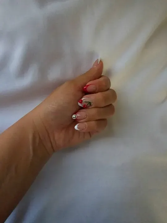 https://cdn.salonspotlight.com/photos/OBWTfoQGteEiWcjhloaX/2f5cffd0-ad91-41a1-96cc-52db71547261_720x720