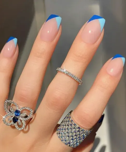 https://cdn.salonspotlight.com/photos/OBWTfoQGteEiWcjhloaX/f98a3705-5096-4349-9979-3ea5c9e8c81c_720x720