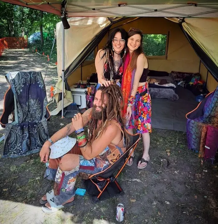 https://cdn.salonspotlight.com/photos/ODF0rUWXBxUiPaxxjEoP/b594f0e3-f920-4e6b-b8cf-ab70ed32753e_720x720