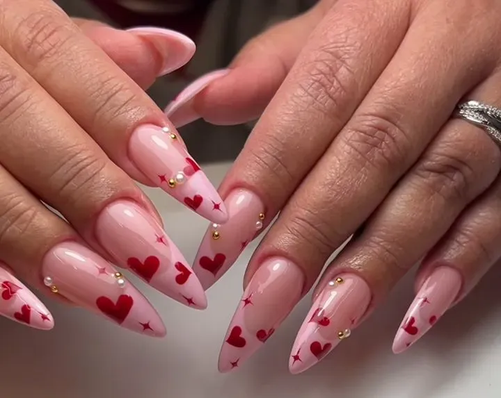 https://cdn.salonspotlight.com/photos/OGaYOnxsDrXHJdEpfN70/b53e95cd-7395-47af-8fd9-41e8baa3e7cd_720x720