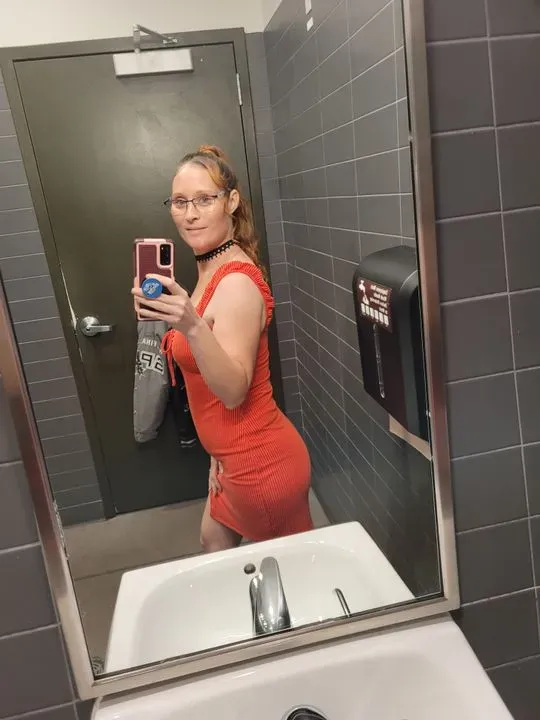 https://cdn.salonspotlight.com/photos/OGwp86HfvSWRsOcgWHhD/ed265273-ca1f-4b66-b61a-7b82e736d572_720x720