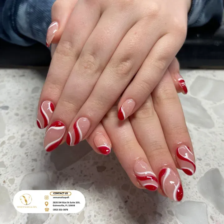 https://cdn.salonspotlight.com/photos/OPC7VBY4qD7H5nfHKBPA/094364b9-f5ed-4e76-8e16-243ac5434e18_720x720