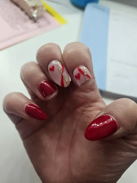 https://cdn.salonspotlight.com/photos/OPVVSkBUZKVSdk4TbTVf/21499a42-a0a0-497b-a6dc-1a781695c51f_720x720