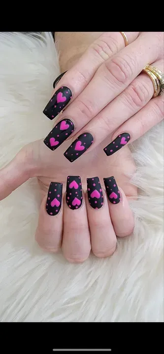 https://cdn.salonspotlight.com/photos/OPVVSkBUZKVSdk4TbTVf/25c7326b-cfa3-44b3-aca4-aac7a1eeb0c1_720x720