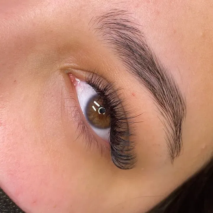 https://cdn.salonspotlight.com/photos/ORuCXHBPpsZoNBvSU6rx/e5f49847-7581-4643-be12-38e594cdb810_720x720