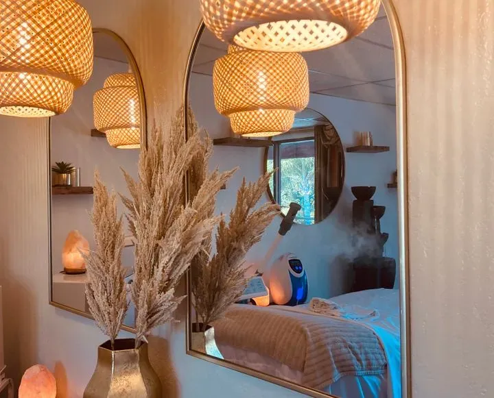 https://cdn.salonspotlight.com/photos/OSsZN7LviPxgWMSwOQ04/730ab7d3-f2b2-48d3-8959-ec67e0c7f2f6_720x720
