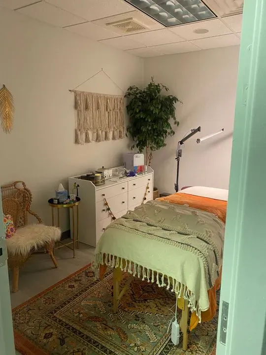 https://cdn.salonspotlight.com/photos/OYGrTl85jdd7GccY2kO9/596c061b-c1a5-4bea-8205-985e7ba9066c_720x720