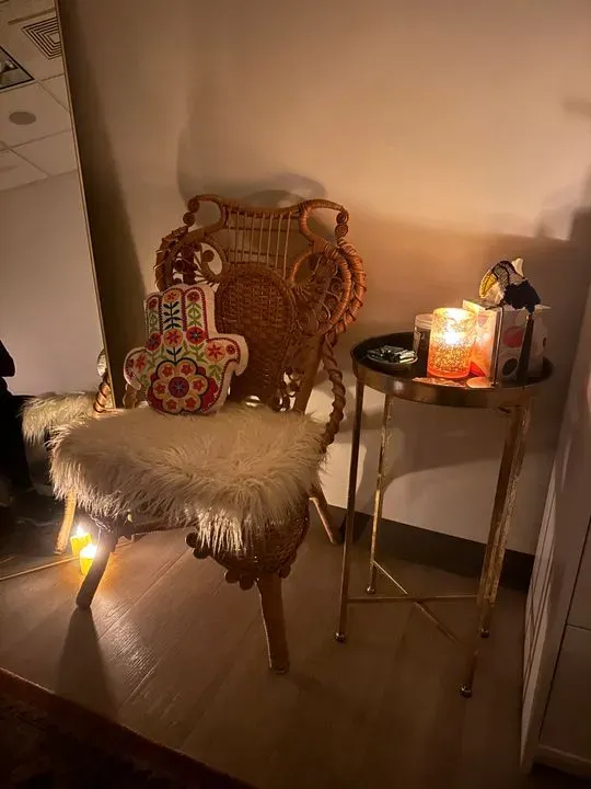 https://cdn.salonspotlight.com/photos/OYGrTl85jdd7GccY2kO9/81155fc4-ce64-405f-9303-718453959c8c_720x720