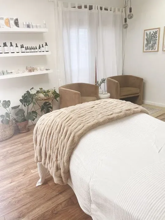 https://cdn.salonspotlight.com/photos/Oekcd6d5P9Fk4HAV9TqW/f9f999ef-944e-45f0-b668-1ac7e01a47b9_720x720