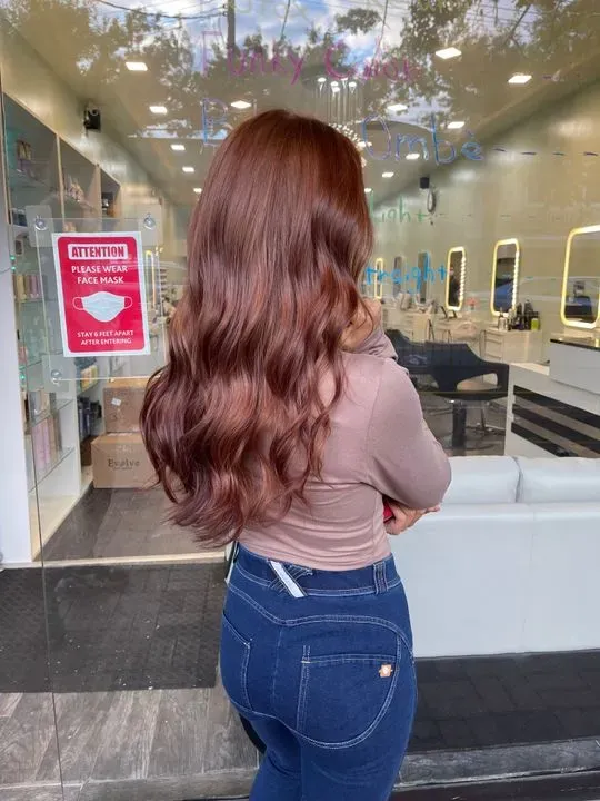https://cdn.salonspotlight.com/photos/Oiz6Eta2vfU3nn3zJ7ih/52501937-d5b8-4815-9aae-6898f9255fdc_720x720