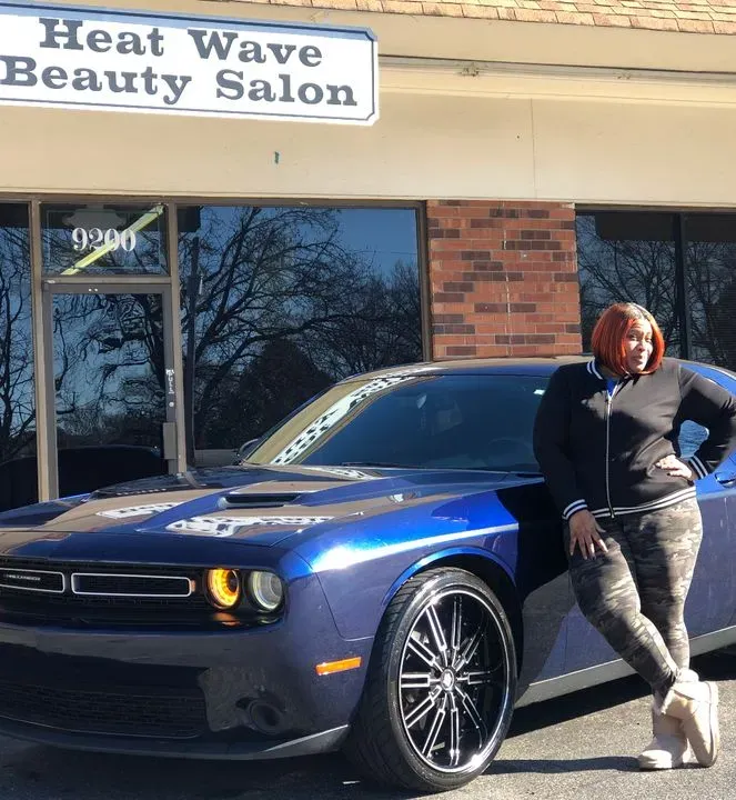 https://cdn.salonspotlight.com/photos/Ol8otpVlkjboX9nrEsfq/bfae014d-cbe1-4a27-a32c-12b231d7fbfd_720x720