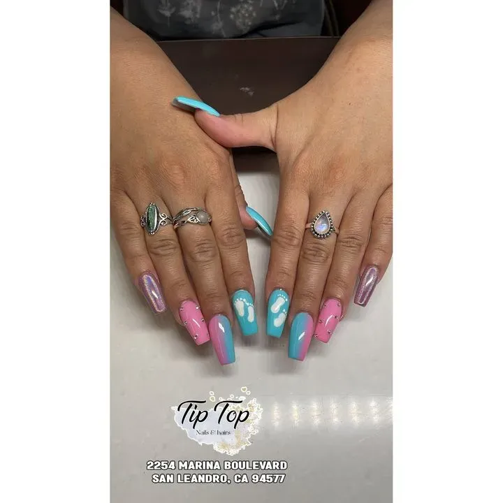https://cdn.salonspotlight.com/photos/OlFbhhoe72KSNk6WSCfY/eb3b6928-f6b4-445e-b4b0-1134aaaa5416_720x720