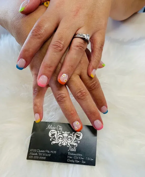 https://cdn.salonspotlight.com/photos/OlZ2M78IjzNEEtpopEYf/be8ac583-95e5-459c-bbd4-269ec747f22e_720x720