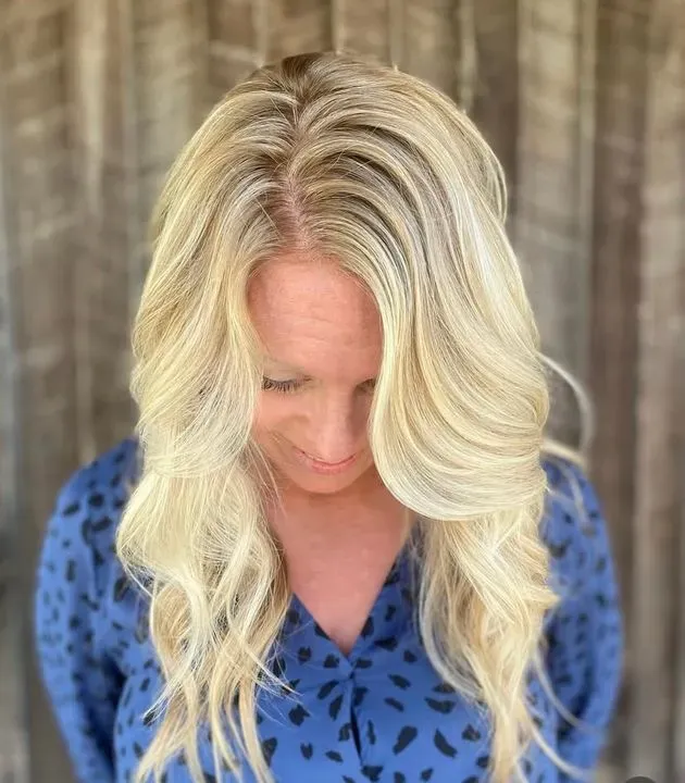 https://cdn.salonspotlight.com/photos/OoQ8E6F3NfLtDap6mtMY/0c491fc5-fe44-4b77-a763-1c7e5c606c82_720x720