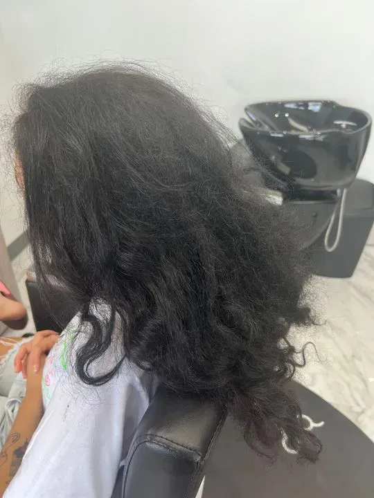 https://cdn.salonspotlight.com/photos/OqWXK3mXwhYrxHLIa9n3/617347c1-8502-4de3-a2d1-be20986e9b03_720x720