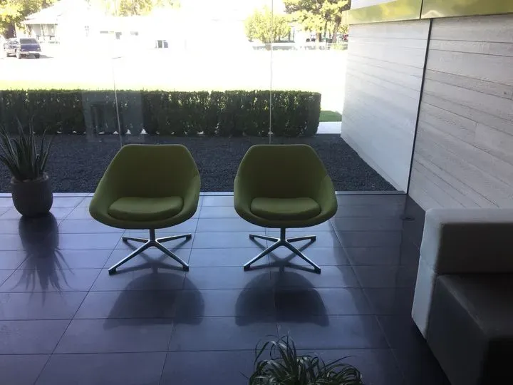 https://cdn.salonspotlight.com/photos/Or9HFEOAreNOhXy9se4n/1c2337a0-c413-4856-8739-a21d081213f3_720x720