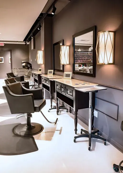 https://cdn.salonspotlight.com/photos/OrteO6wwO3DDMBu8n6Dn/89d90d06-363d-4418-a5e5-503fa515106f_720x720