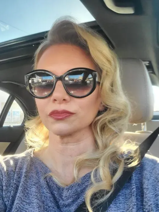 https://cdn.salonspotlight.com/photos/OrteO6wwO3DDMBu8n6Dn/b1a6f77c-279c-410e-8856-c926920e98e2_720x720