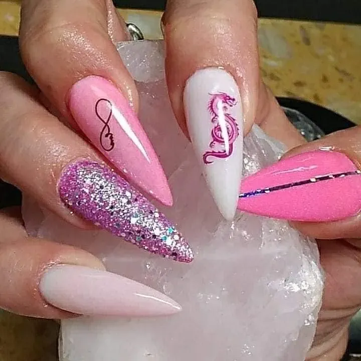 https://cdn.salonspotlight.com/photos/OyXDD4lBfIMfSYjO3s8V/58aecb83-fcc3-4bf8-816e-eaa35887c0c7_720x720