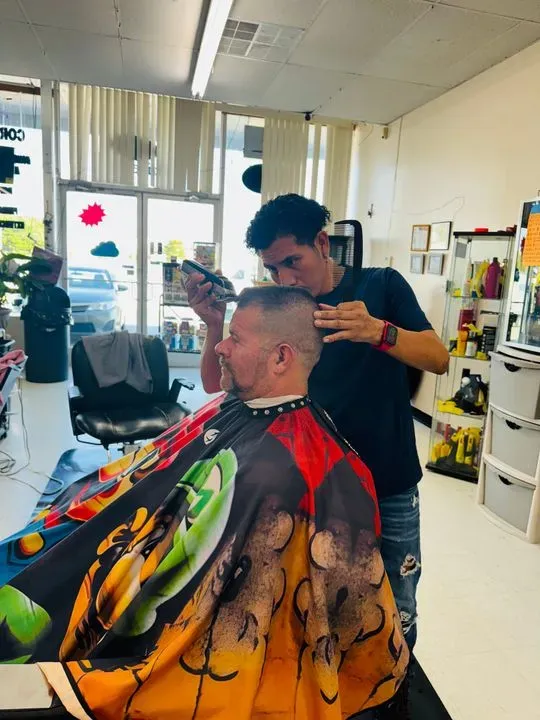 https://cdn.salonspotlight.com/photos/P0G1ppjDn2ZfI3igvnUc/ae301252-59ce-417a-a6f5-bfed33c5e0e6_720x720