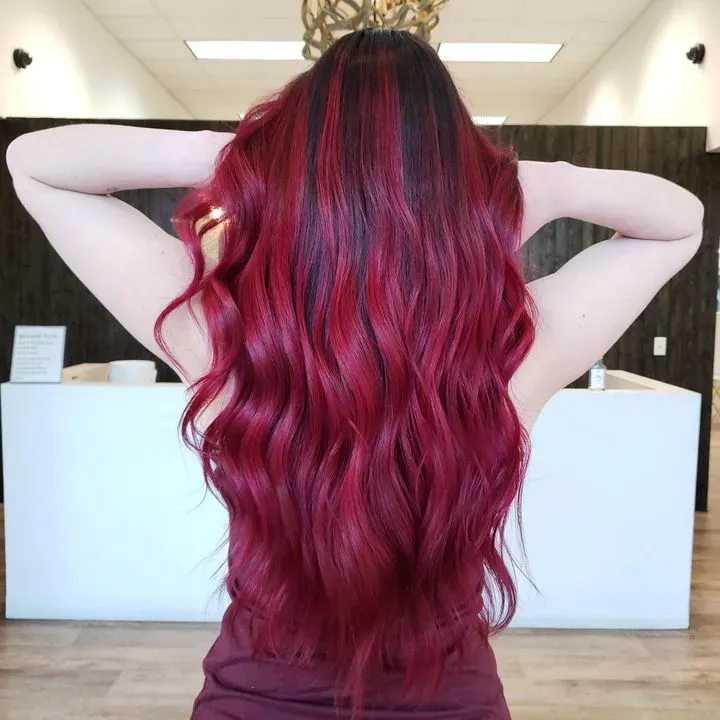 https://cdn.salonspotlight.com/photos/P2R9mZFXP9b01Y4sWWqq/4dfc712e-77d3-4e4b-b8b0-ea68f76cf53e_720x720
