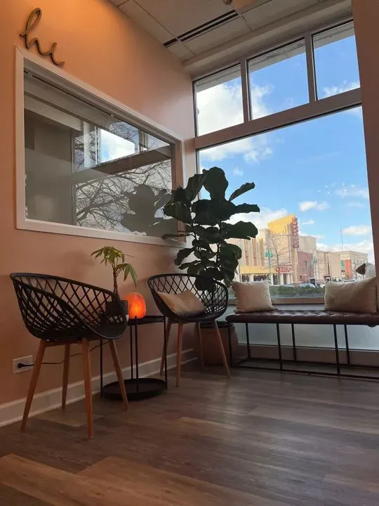 https://cdn.salonspotlight.com/photos/P6rNUkoy3ZxhFRSRtRke/63662cf6-0865-4a3f-b876-e797d21faf97_720x720
